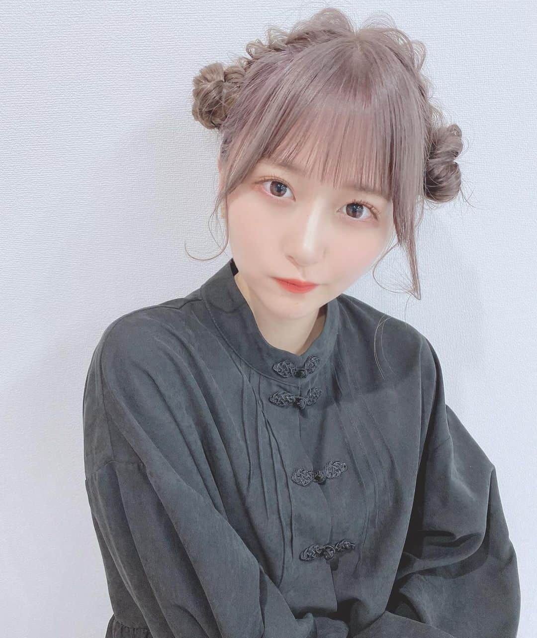 山本優菜さんのインスタグラム写真 - (山本優菜Instagram)「初ブリーチしました🥺🤍  すっごい可愛い色にしてくれた🥺 似合ってますかー( ´ • ·̫ • ` )  #ブリーチカラー #グレージュカラー #ミルクティーグレージュ」9月16日 20時12分 - yamamoto__yuna