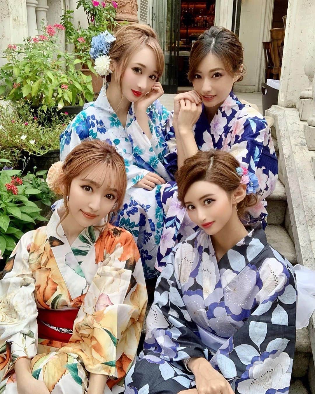 杉山佳那恵さんのインスタグラム写真 - (杉山佳那恵Instagram)「みんなで夏の思い出作り😌✨ @dress_sugar 浴衣着て 遊んできたよぉー💗  大柄なデザインと色味が可愛いすぎて この浴衣に一目惚れっ🍊  @hanagoyomi_kimono で 着付けと髪をお願いして 綺麗に作ってもらいました✨✨✨   このメンバー楽しすぎて まじ爆笑の1日でした。笑 思い出したらニヤニヤしちゃう🤣  最高の夏の思い出をありがとう💗笑  #sugar#浴衣#デート」9月16日 20時21分 - kanaxxy_0421