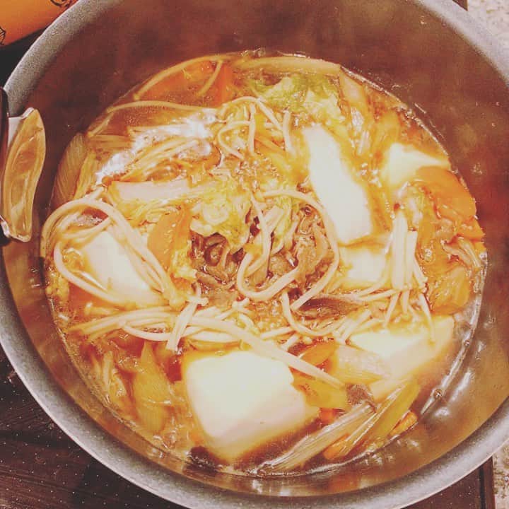 諏訪彩花のインスタグラム：「こっちにも載せておくね！ぐつぐつしてるやつ！ #すき❤️やき」