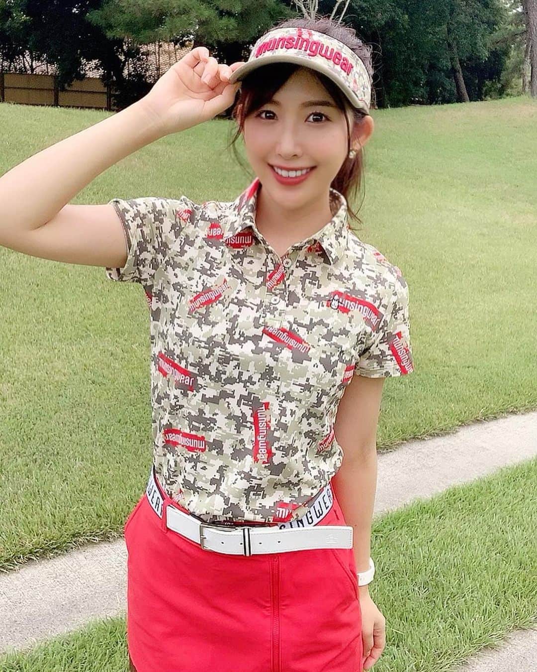 のインスタグラム：「GTBカップありがとうございました😊💗 2ヵ月ぶりに開催されて嬉しかったです‼︎ チームの皆様とお天気に恵まれて☀️とっても楽しいゴルフでした✨ スコアは、、、きかないで😂涙 たくさん話してくれたり、お誕生日プレゼントもありがとう💗ワインも🍷✨🙇‍♂️ 9月末からは新しいイベントも始まるのでふるってご参加くださいな🌸  #ゴルフトゥデイ #gtバーディーズ #マンシングウェア #デサント#ゴルフウェア#ゴルフコーデ#ゴルフ女子#ゴルフ好き#ゴルフ好きな人と繋がりたい#女子ゴルファー#ゴルフ練習#スポーツコーデ#スポーツ女子#golf #golflover #golfgirls #golfwear #golffashion #munsingwear #instagolf #followme #lol #골프 #高尔夫球#kira#kirastar」