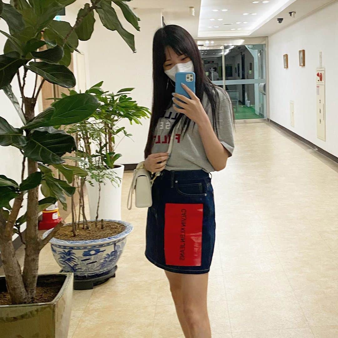リジ のインスタグラム：「언니의 선물💕」