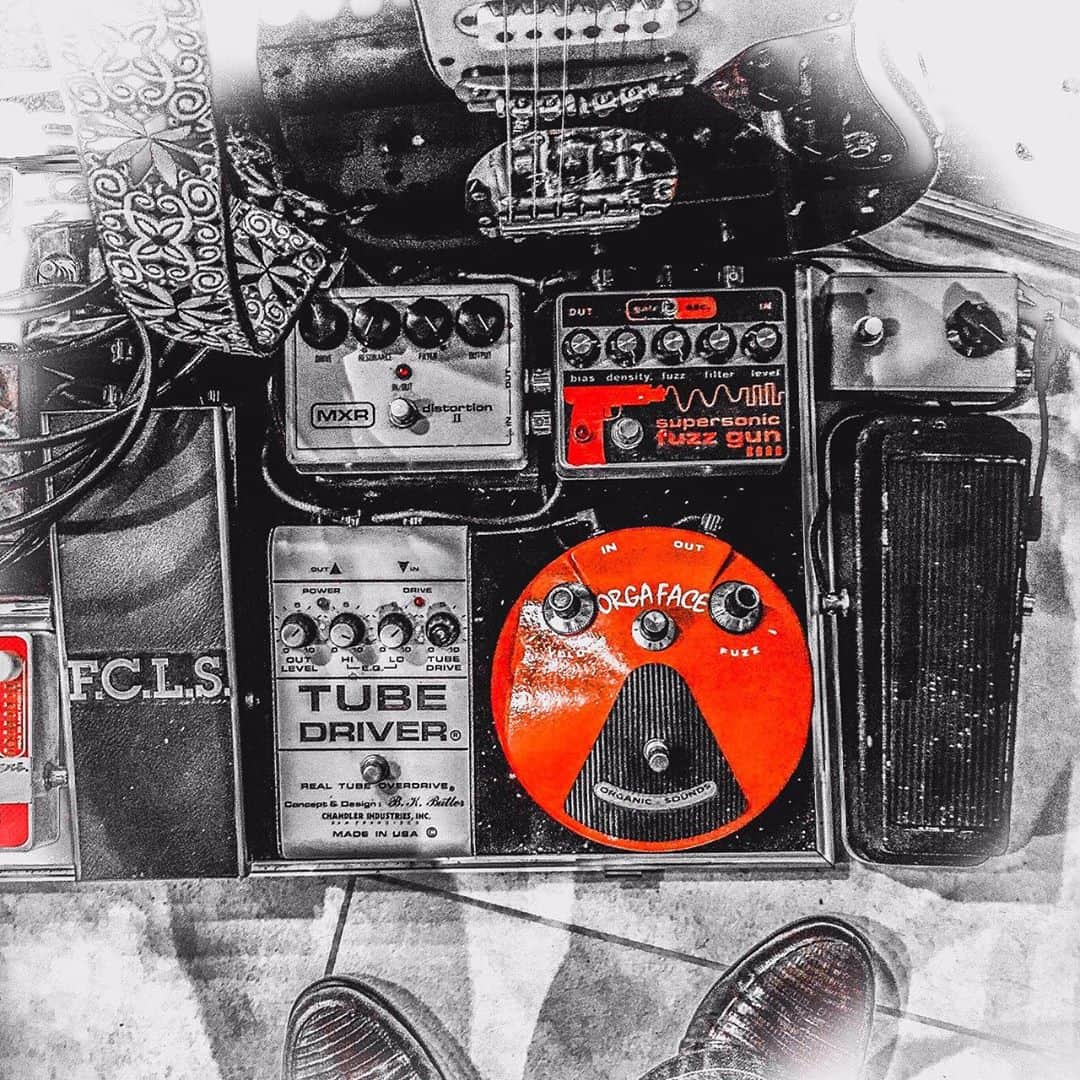 Suchmosのインスタグラム：「『Suchmos In The Mood』“第二弾”公開！  今回はKCEE、TAIKINGセレクト！ 今現在聴いている音楽を元に、個性溢れるプレイリストを作成！ごゆっくりお聴きください。  ▼KCEE @kcee_design  https://fcls.lnk.to/KCEE-SITM  ▼TAIKING @taikitotsuka  https://fcls.lnk.to/TAIKING-SITM  第一弾はオフィシャルホームページにて！  来週9/23(水)の最終回もお楽しみに。  #Suchmos #FCLS #applemusic #spotify #linemusic #awa #kkbox」