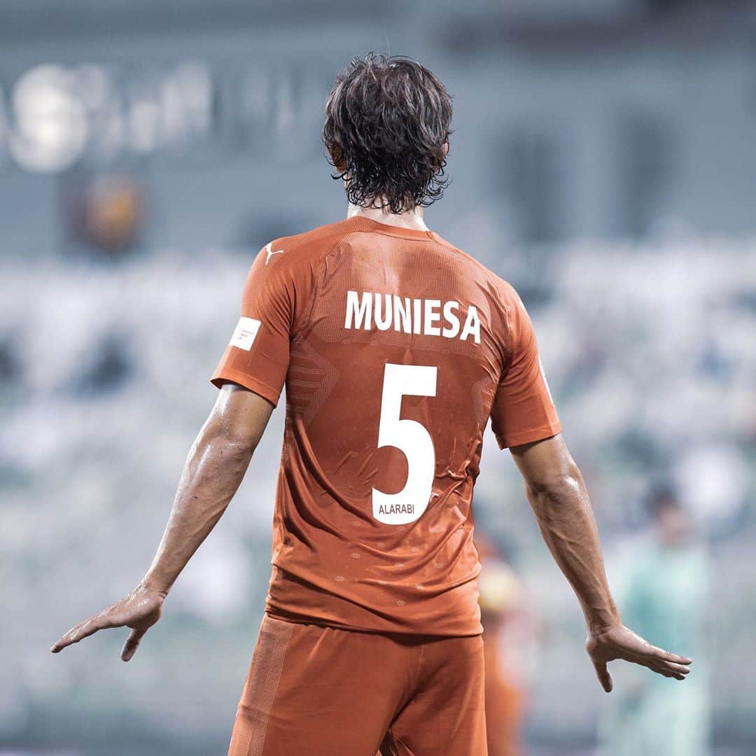 マルク・ムニエッサのインスタグラム：「You just can’t beat the person who won’t give up💪🏼🔴⚪️」