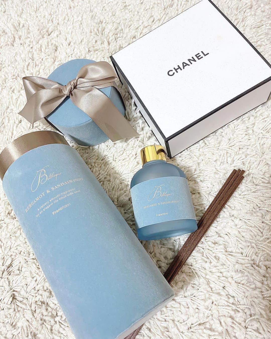 のインスタグラム：「Francfranc 💧🦋💙  #francfranc #fragrance」