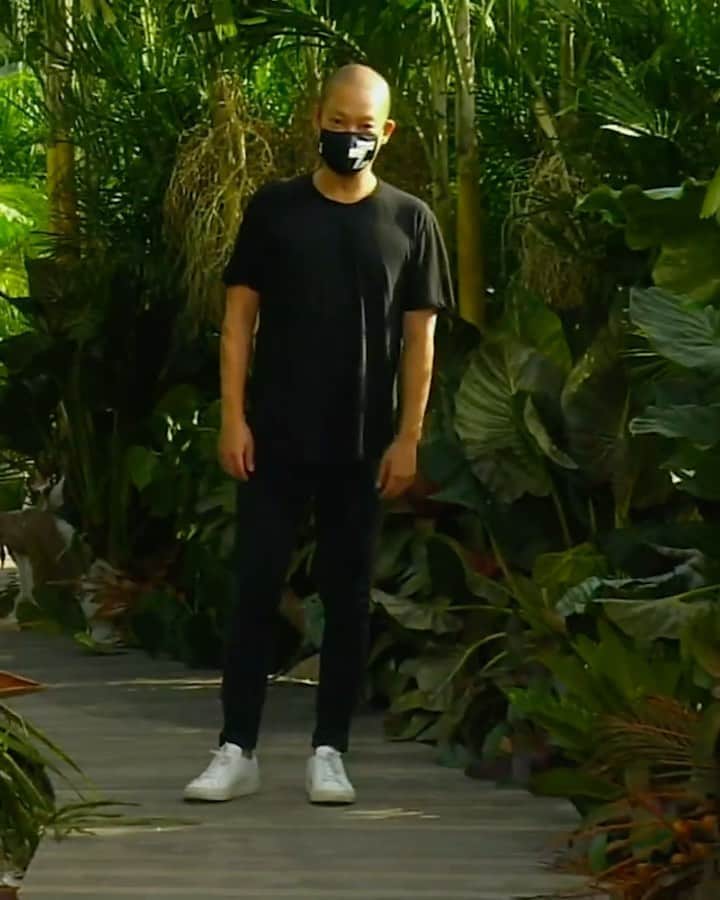 Fashion Weekのインスタグラム：「Paradise found at @jasonwu's September 2020 runway, bringing a touch of Tulum to NYC. Watch the @nyfw runway presentation on nyfw.com now to experience the full collection」