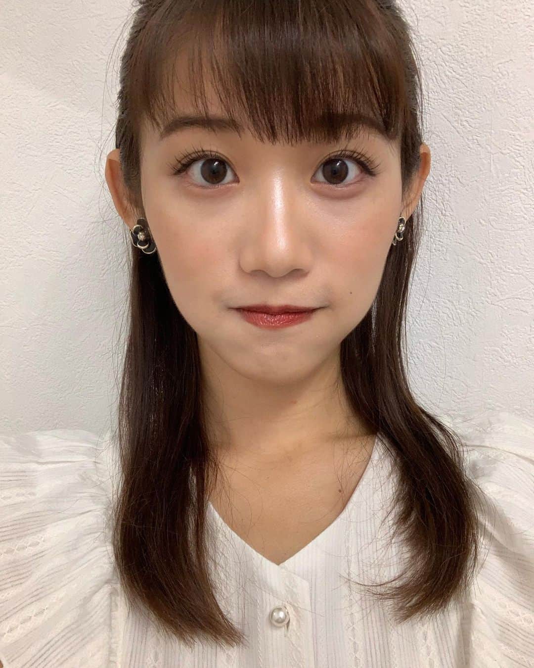 仲間由依のインスタグラム：「今日20歳になりました🥳 子育ては、子供を守る強さを持つ人だけに許された特権だと思っています。ここまで育ててくれた両親に感謝してます。また、いつも応援してくださる皆さんも私の大切な人です。これからもよろしくお願いします！！」