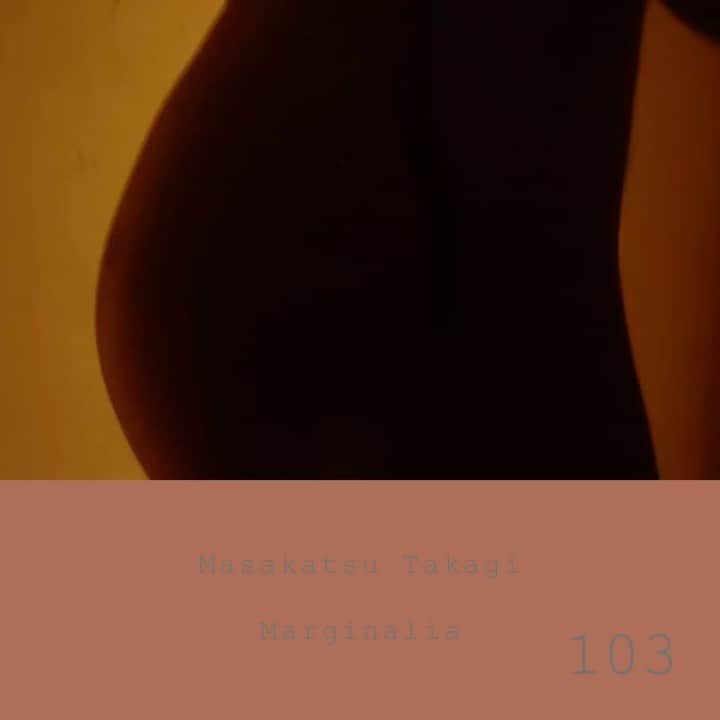 高木正勝のインスタグラム：「Playing with beautiful song of crickets tonight. Touching huge tummy of my wife, it’s like touching the universe.﻿ ﻿ Full music on bandcamp﻿ ﻿ Link > bio﻿ ﻿ 秋の夜の大合唱。お腹の赤ちゃんに触れると、宇宙の広がりを感じます。﻿ ﻿ Marginalia #103﻿ ﻿ Bandcampにてフル視聴できます﻿ リンクはプロフィールにあります」