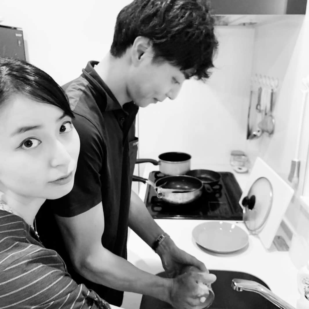 岩間恵のインスタグラム：「皿洗いおしん」