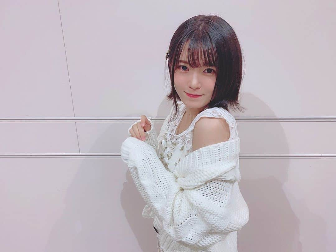 安藤千伽奈さんのインスタグラム写真 - (安藤千伽奈Instagram)「🗣💭﻿ ﻿ 初のオンラインおしゃべり会！！﻿ 申し込んでくださったみなさん、ありがとうございました✨﻿ 元気そうだったし、お話出来て楽しかった😆💗﻿ ﻿ 髪型にあってるって言われて嬉しかった☺️﻿ ﻿ #外ハネボブ #黒髪ボブ #ボブ #NGT48 #シャーベットピンク」9月16日 22時15分 - ando_chikana_ngt48