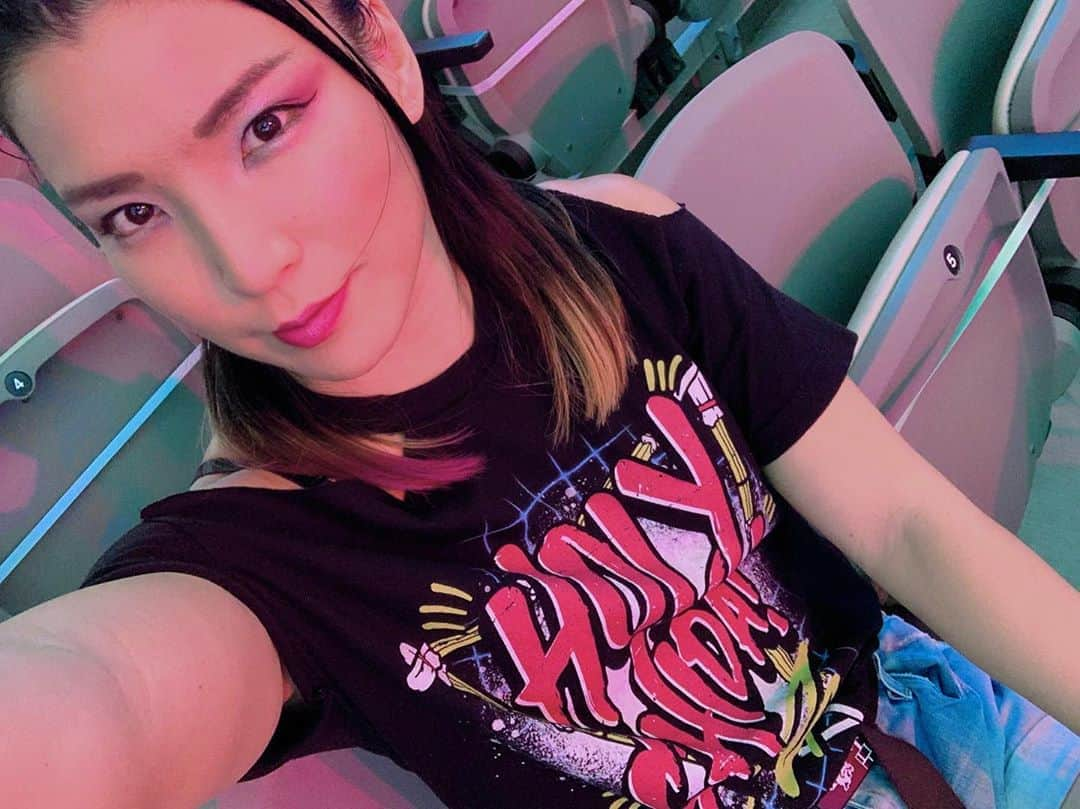 志田光さんのインスタグラム写真 - (志田光Instagram)「Are you ready for #AEWDynamite 😁!?!? In 30 min!! #AEWonTNT」9月17日 8時34分 - shidahikaru