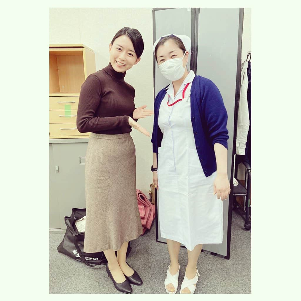 原田佳奈さんのインスタグラム写真 - (原田佳奈Instagram)「・ ・  たくさんのコメントありがとうございます。  生きていればいろんなことがあるけど、生きてるからこそ味わえる感動をもっともっと感じたいし、私が関わった作品を通してみなさんにも感じてほしいと思います。  というわけで、お知らせです💁‍♀️  2020年9月17日（木）23：59〜24：54 2020年9月24日（木）23：59〜24：54  日本テレビ系列  『両親ラブストーリー〜オヤコイ2』  MC：加藤浩次さん　松岡茉優さん  2週に渡ってお送りするオヤコイ。  芸人さんの親御さんのリアルな恋愛ストーリーを演じさせて頂きました。  私は24日に出演します。  どなたの親御さんのストーリーかは見てのお楽しみということで😊  なんか久しぶりに好き勝手遊ばせて頂きました笑  お時間ある方は是非ご覧下さい🙋‍♀️  #オヤコイ #恋愛ストーリー #自分の親にもストーリーがある #誰よりも看護師のプロデューサー #似合いすぎるうちとら #現場あるある #原田佳奈」9月17日 8時55分 - kanaharada1211