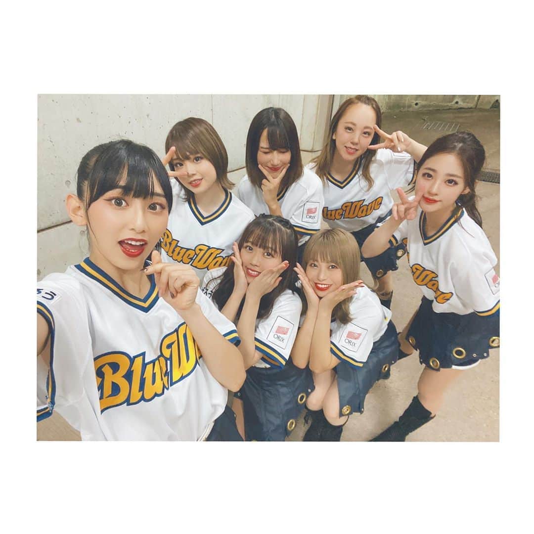 YURINAさんのインスタグラム写真 - (YURINAInstagram)「・﻿ 🌈🍤🦄🤡🤍🖤🌼﻿ ﻿ ﻿ 📸  2019.  同期﻿ ﻿ ﻿ ﻿ 今日は「ほっともっとフィールド神戸」﻿ ﻿ 3連戦最終日🏟⚾️﻿ ﻿ ﻿ ﻿ 雨が心配…。﻿ ﻿ ﻿ 試合できますよーに！！！！！！﻿ ﻿ ﻿ ﻿ そして、、、﻿ ﻿ ﻿ 今日も勝って3連勝しましょう🤘🏼🔥﻿ ﻿ ﻿ ﻿ ﻿ #オリックス #BsGirls #Bs2020 #avex﻿ #baseball #プロ野球 #ORIX #Buffaloes﻿ #超革新系 #勝紺 #京セラドーム大阪 ﻿ #ほっともっとフィールド神戸 #オリ姫 ﻿ #yurina_359  #BsGirls2020 #performer﻿ #dance #全力パフォーマンス #followme﻿ #高身長女子 #筋トレ女子 #黒髪ストレート ﻿ #野球好きと繋がりたい #インナーカラー﻿ #東北楽天ゴールデンイーグルス戦﻿ #オリックスブルーウェーブ #BlueWave ﻿ #復刻 #リトルネプチューン #がんばろうKOBE」9月17日 8時58分 - yurina_bsgirls_359