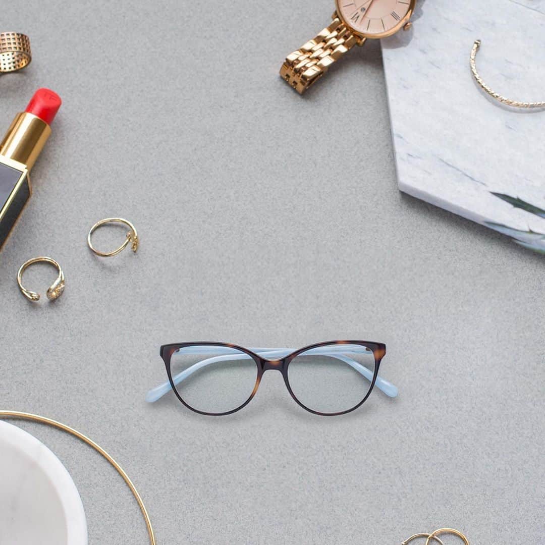 JINSのインスタグラム：「This just in: Cat Eye Glasses added to Femme Collection. Elegant, stylish and bold. Perfect for your next chic outfit!  Shop now at bit.ly/jins-femme-collection And while you're at it, don't forget to start protecting your eyes with our FREE blue light lens upgrades. For a limited time, you can add standard blue light lenses for $0 (regular +$60 retail).  Frames featured: LCF-20S-U231; LCF-20S-U230; LCF-20S-U232; LCF-20S-U233」