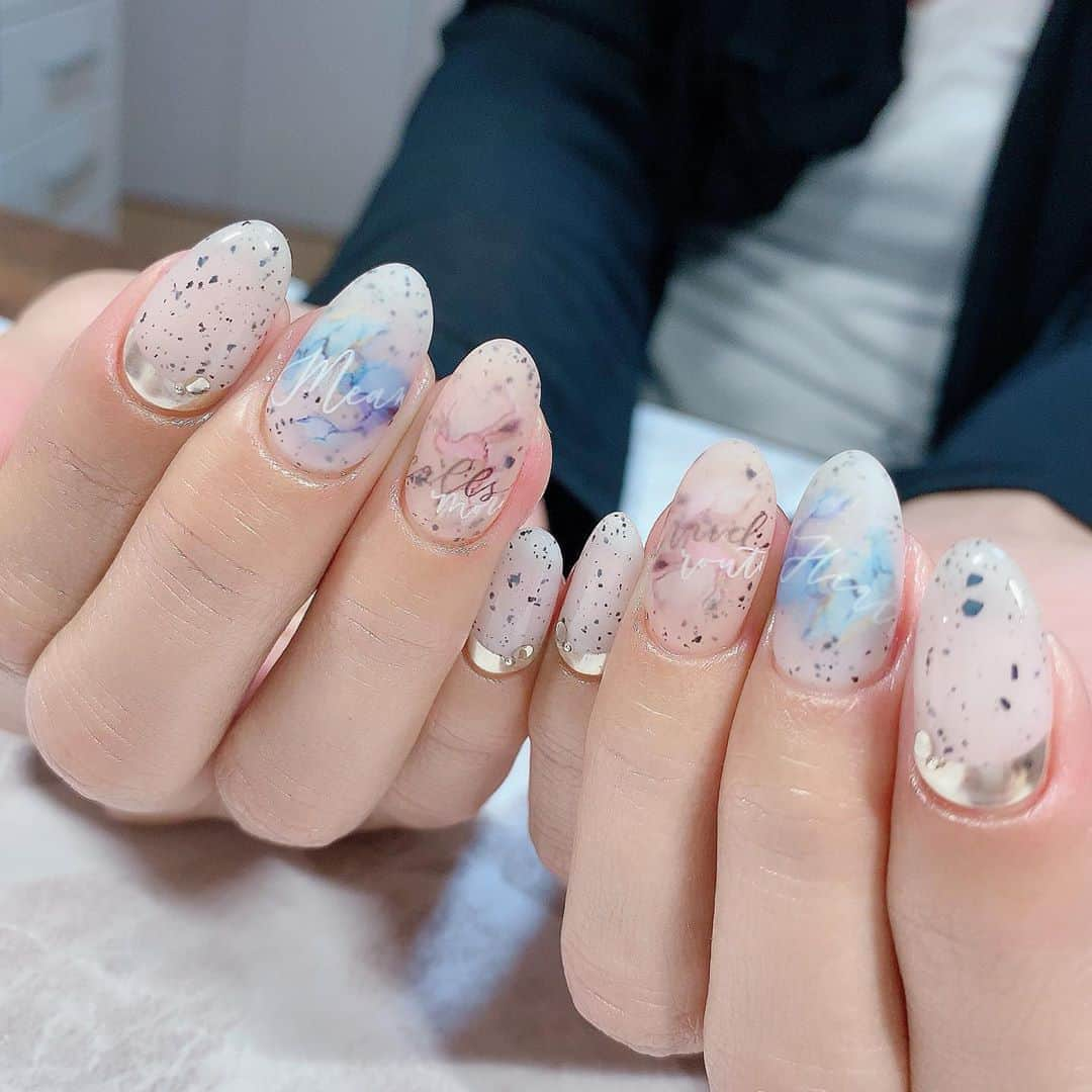 Icegel Nailさんのインスタグラム写真 - (Icegel NailInstagram)「역시! #아이스젤 #달마시안젤 은 마블아트와 너무 잘 어울려요!!! 환상의 궁합!! 유니크한 #마블아트 하고 싶으세요?!!! 그럼! 달마시안젤 하세요!!!  #repost @kanae_leanail ・・・ .﻿ ダルメシアンジェルが お利口さんすぎました❤️ ﻿ @icegel_japan   @icegelnail  ﻿テクスチャー的には 私の苦手なニュアンスにも使えそう✨ 色々アイディア浮かぶ〜❤️  今回は Kanae inkとcalligraphyを 合わせてみました✌️  @shanailpro ﻿ ▲▲▲▲▲▲▲▲▲▲▲▲▲▲▲▲▲▲▲▲▲▲﻿ 写ネイル さんより﻿ Kanaeプロデュース ステッカー発売中﻿ ◉Kanae Flowers﻿ ［KANAE-001］﻿ ◉Kanae Feather﻿ ［KANAE-002］﻿ ◉Kanae Flower Message-Monotone-﻿ ［KANAE-003］﻿ ◉Kanae Flower Message-Color-﻿ ［KANAE-004］﻿ ◉Kanae Emblem﻿ ［KANAE-PG01 ］﻿ ◉Kanae Ink﻿ ［KANAE-005］﻿ ◉Kanae Smoke﻿ ［KANAE-006］﻿ ◉Kanae Arabesque﻿ ［KANAE-007］﻿ ﻿ 《Designer》 @shucreem﻿ ▲▲▲▲▲▲▲▲▲▲▲▲▲▲▲▲▲▲▲▲▲▲﻿ ⚠️⚠️Kanae_Channel⚠️⚠️﻿ @kanae_channel  有料アカウント﻿ アートレシピ動画を、配信してます❤️﻿ 【月額1.000円】銀行振込﻿ お申し込みご希望の方はDM下さい﻿ 詳細をお知らせさせて頂きます﻿ ﻿ アートレシピ動画見放題です❤️﻿ ▲▲▲▲▲▲▲▲▲▲▲▲▲▲▲▲▲▲▲▲▲▲﻿ #japan #kawaii #leanail #nail #nailart #instanails #gelnail #design #ネイル #ネイルアート #ネイルデザイン#naildesign #beauty #指甲 #美甲 #네일 #네일아트 #Гвоздь #Nagel #Ongle #Kuku #artist #写ネイル #インクネイル #ミラーネイル #ダルメシアンジェル」9月17日 0時57分 - icegelnail