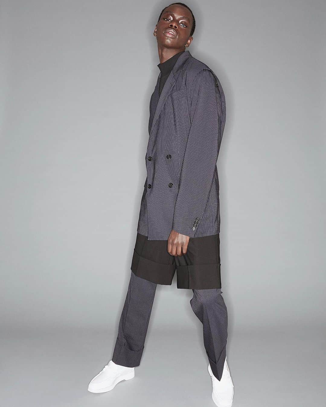 オープニングセレモニーのインスタグラム：「From our FW20 collection: the Hybrid Blazer, a 3 in 1 design, also a shirt and a vest. Check the carousel for more - available on openingceremony.com⁠⠀ ⁠⠀ 📸 by @julienmartinezleclerc / styling by @nathankleinstyling/ hair by @pierresaintsever / make-up by #cecileparavina / model @prince_coulio」