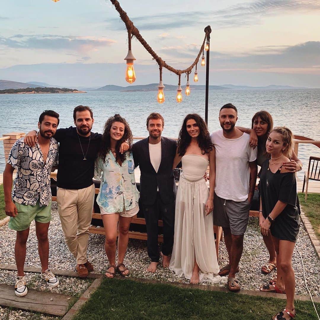 muratdalkilicさんのインスタグラム写真 - (muratdalkilicInstagram)「“Orta Yol” çekimlerini bitirdik. Yakında... 💫 Canım Serenay’ım klipte bugün harikalar yarattı ben de ona eşlik etmeye çalıştım 💁‍♂️ 🤩@serenayaktas」9月17日 1時36分 - muratdalkilic