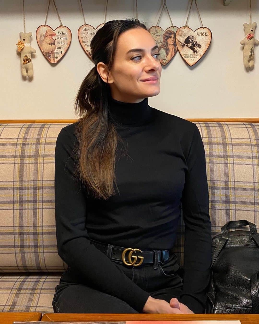 エレーナ・イシンバエワのインスタグラム：「Вот, когда не знаешь что надеть, одеваю чёрные вещи. А вы? 😁 ⠀ That's when you don't know what to wear, I wear black things. ⠀ And you?😁」