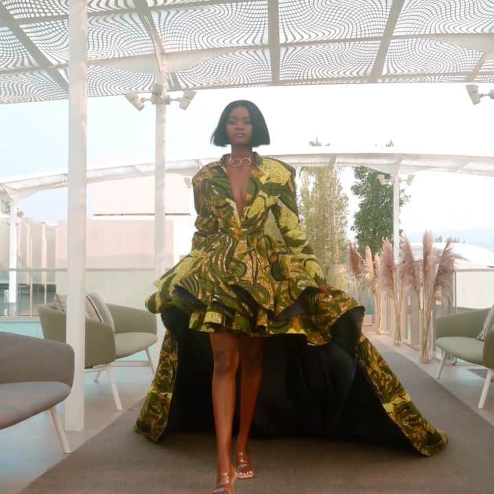 Fashion Weekのインスタグラム：「Walk this way 💚 Head to nyfw.com now to check out @laviebyck's. September 2020 digital presentation」