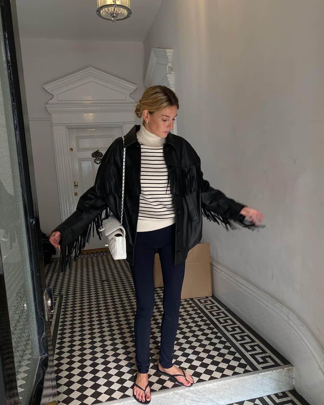 Camille Charriereさんのインスタグラム写真 - (Camille CharriereInstagram)「Formerly known as leaving the house; now: an odyssey — head to toe in @zalando #zalandostyle #ad」9月17日 2時27分 - camillecharriere