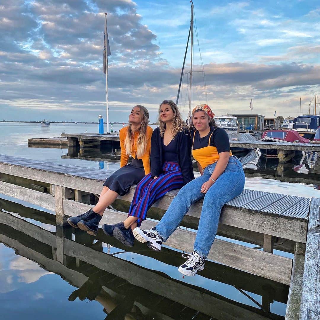 ラウラ・デ・ウィットのインスタグラム：「3 musketiers ⛵️」