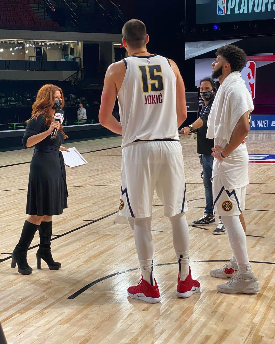 レイチェル・ニコルズさんのインスタグラム写真 - (レイチェル・ニコルズInstagram)「About last night...talking to an elated Jamal Murray & Nikola Jokic after they came back from being down 3-1 for the second time in these playoffs. No other team has ever done that in the #NBA’s 74-year history 👀 #Nuggets #Onward」9月17日 2時53分 - rachel_nichols