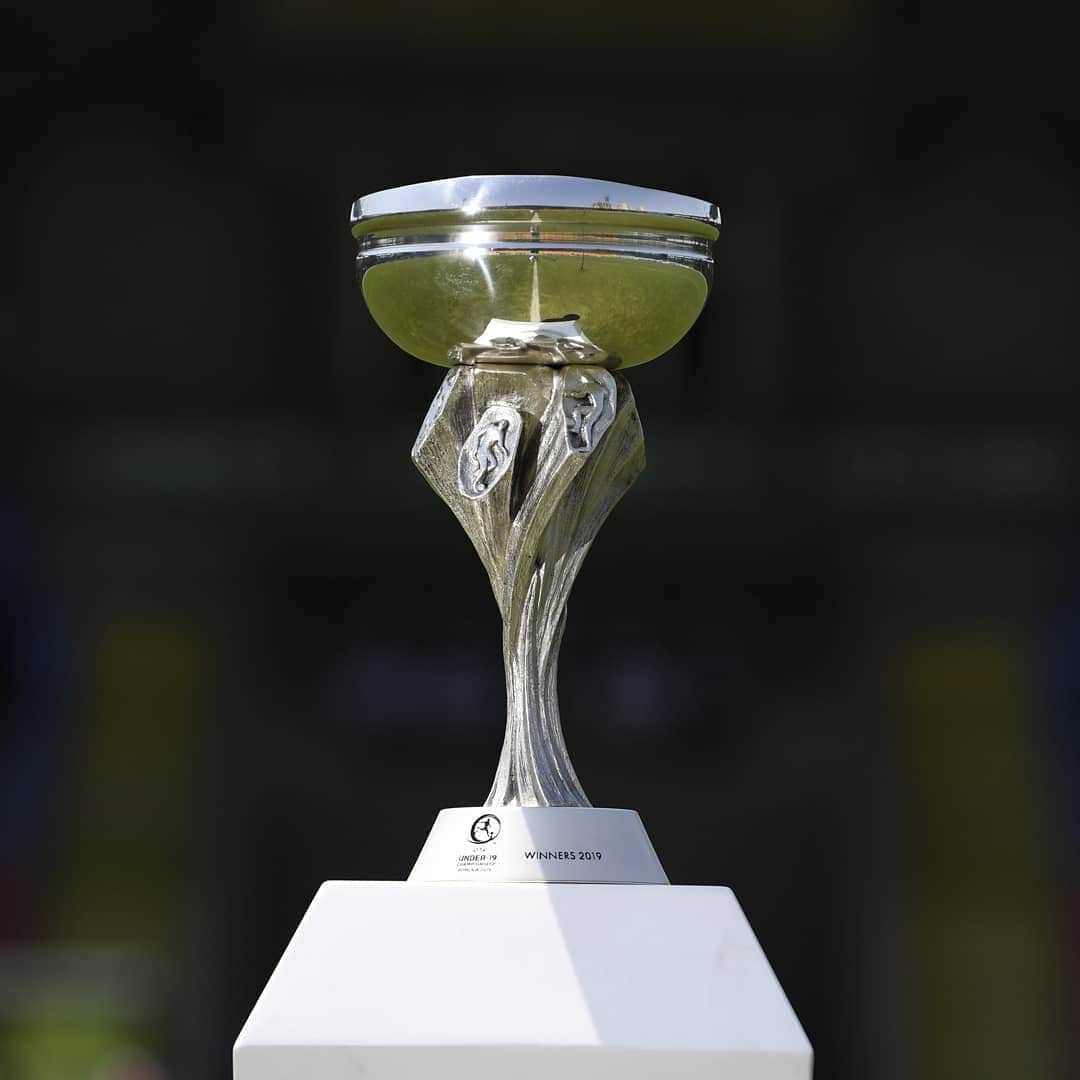 UEFA.comさんのインスタグラム写真 - (UEFA.comInstagram)「The 2019/20 #U19EURO elite round will now be in November with the knockout finals next March in Northern Ireland 🏆」9月17日 2時47分 - uefacom
