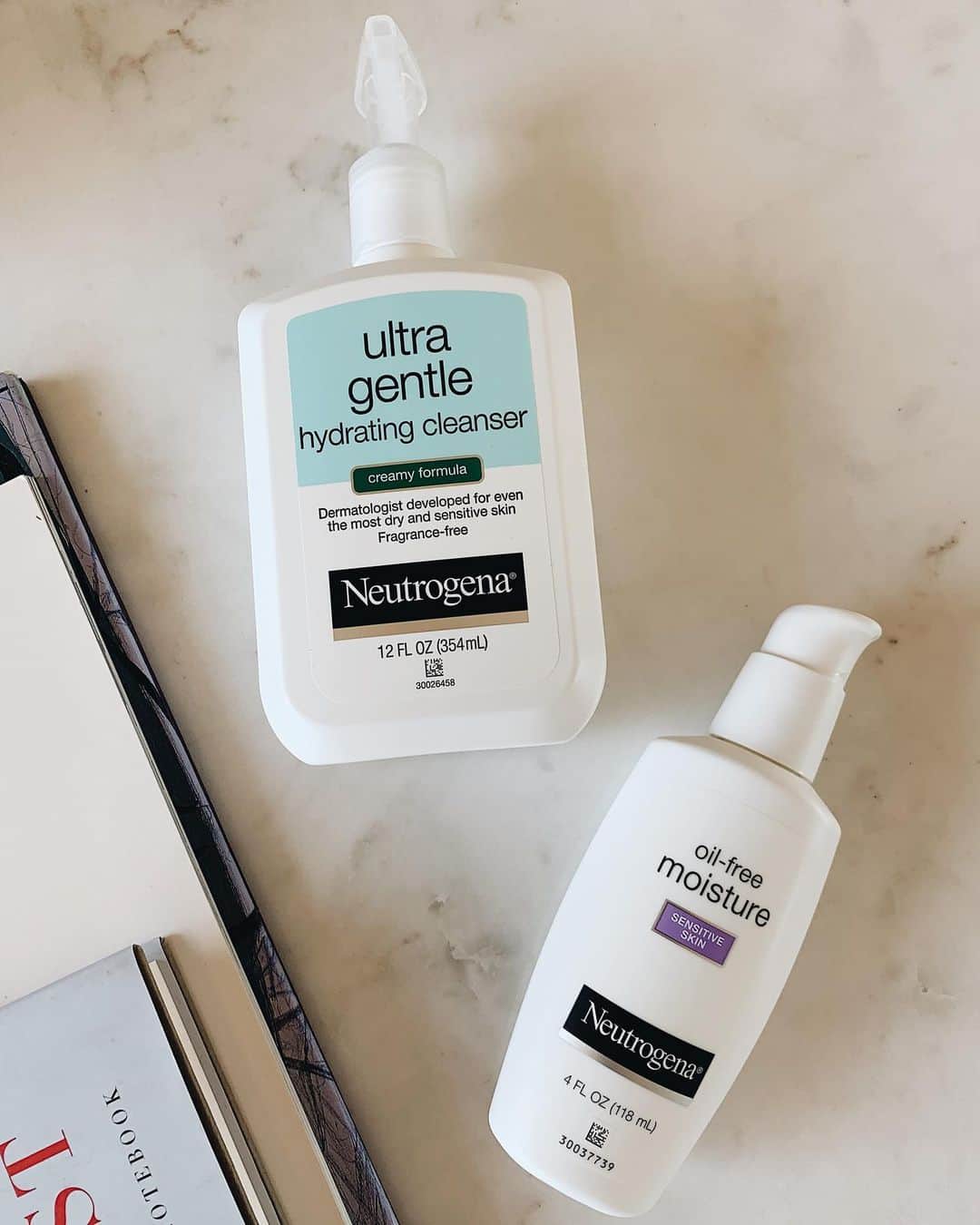 Brittenelle Fredericksさんのインスタグラム写真 - (Brittenelle FredericksInstagram)「Hi! It’s my fav part of the day and I get to share some exciting news 🌹 This Thursday, I’m part of the @neutrogena four-day event on @amazon Live. Come tune in, hang out with me, and learn from skincare experts! #NeutrogenaGlowAtHome」9月17日 2時59分 - brittenelle