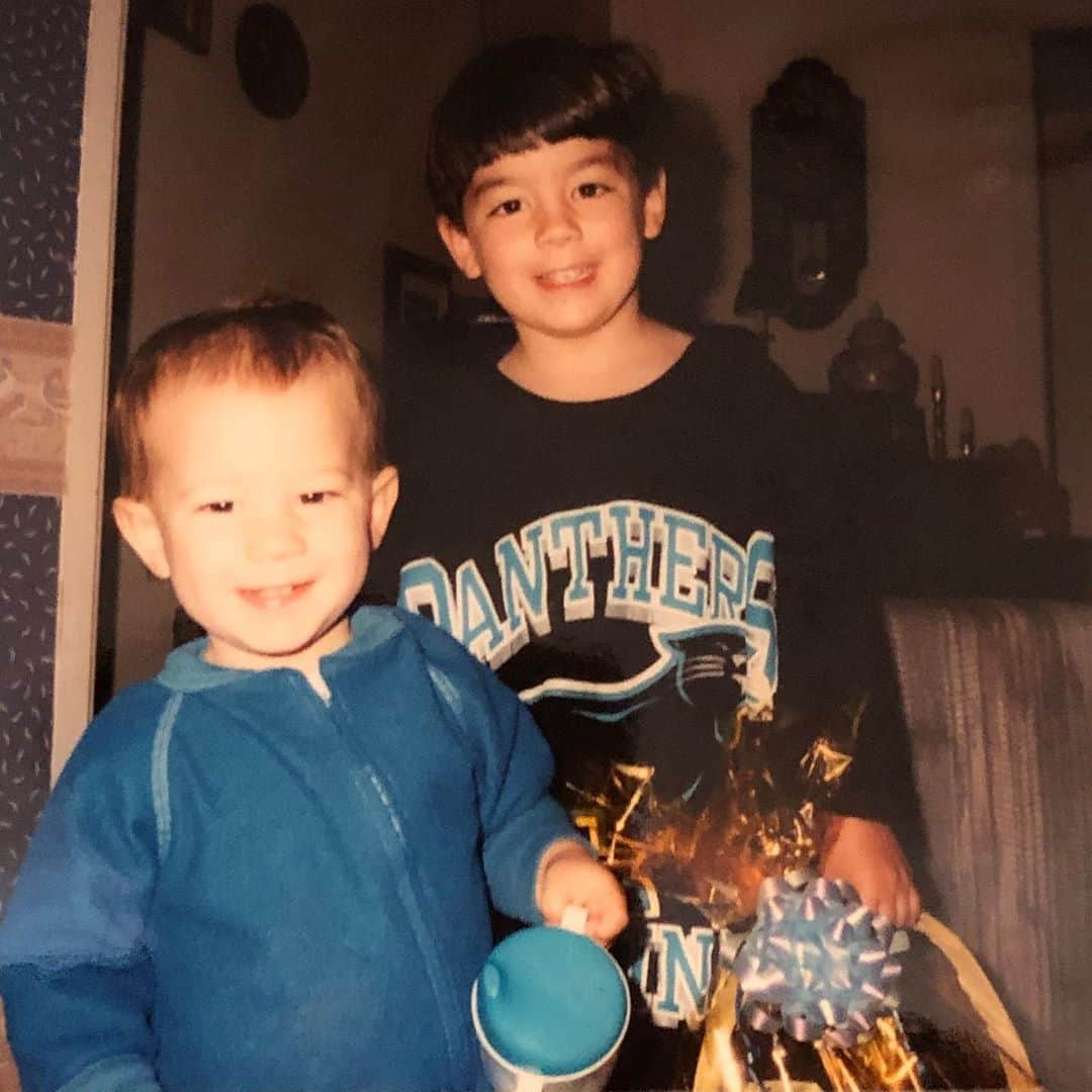 ジョー・ジョナスさんのインスタグラム写真 - (ジョー・ジョナスInstagram)「Happy birthday to a legend and all around great person @nickjonas love you bro!」9月17日 2時59分 - joejonas