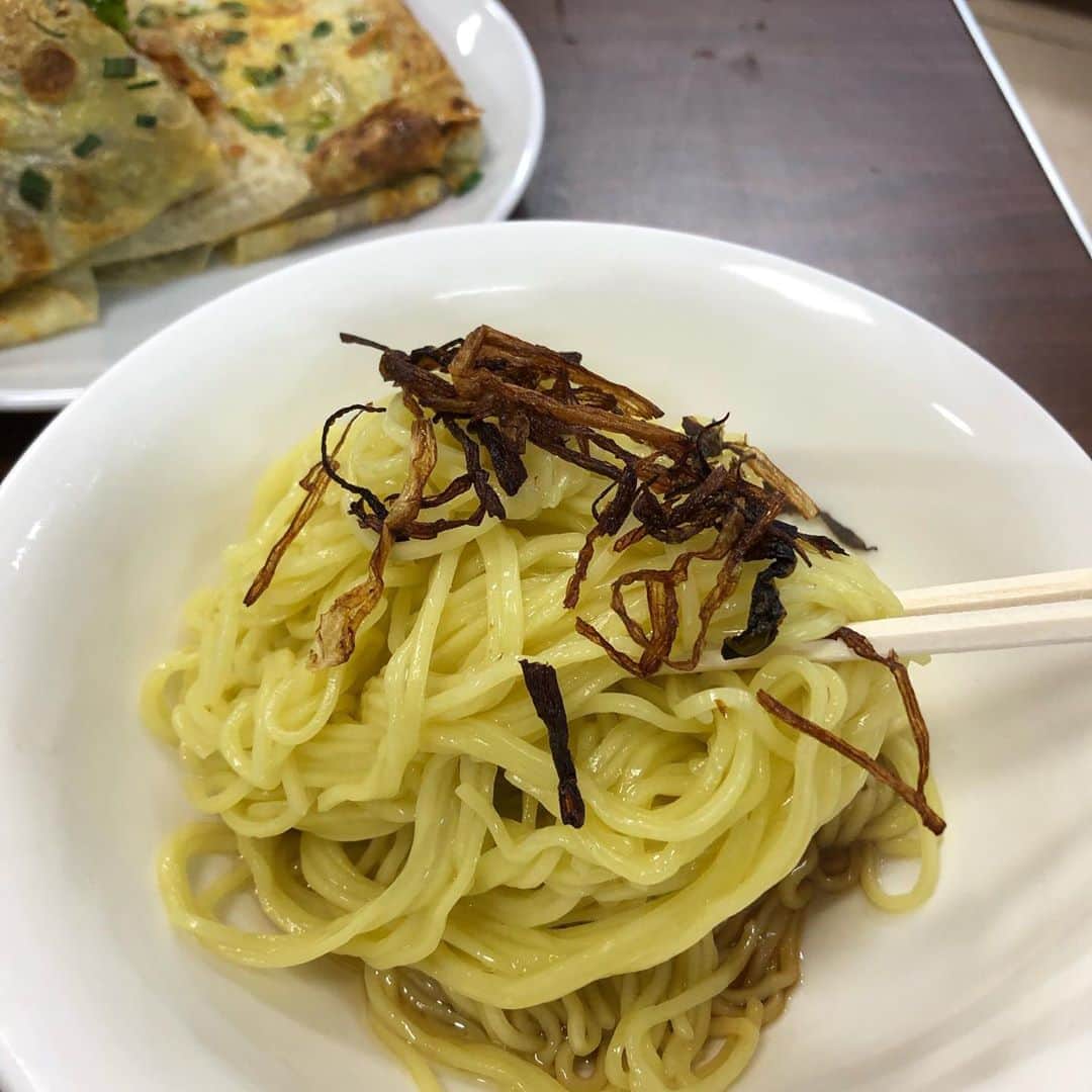 丸山ゴンザレスさんのインスタグラム写真 - (丸山ゴンザレスInstagram)「東京の中国があるということで行ってきた。中国食材スーパーの敷地内にあるフードコートに漂う異国感に癒されてきた。 #デイリーポータルz」9月17日 3時07分 - gonzales_maruyama