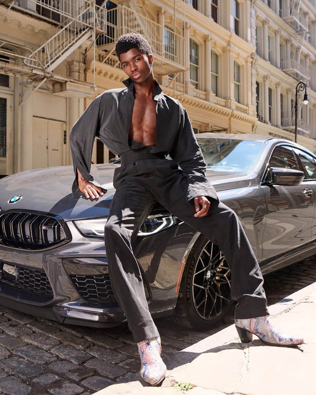 Fashion Weekのインスタグラム：「At only 22 years old, @altonmason is proving to be an unstoppable powerhouse, breaking unprecedented ground in the fashion industry while simultaneously launching a music career. He takes the driver's seat of the @BMWUSA M8 Competition Gran Coupe, designed for ultimate driving power.  #NYFWxBMW #ad」