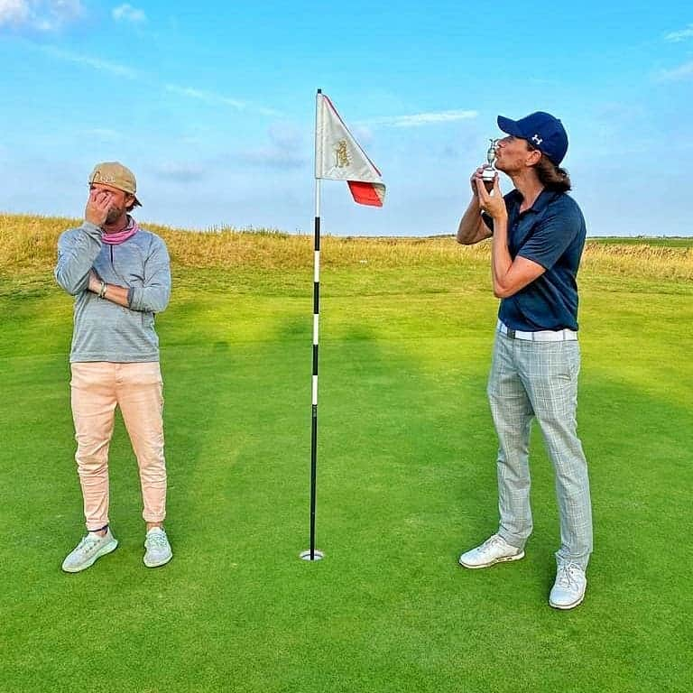 ジェームズ・フェルプスさんのインスタグラム写真 - (ジェームズ・フェルプスInstagram)「2020 Open Champion... better luck next time Tom! (Gryffindor obviously beats Slytherin)  Huge thanks to everyone at @princesgolfclub for a great stay and 27 holes of championship  fun.   #golf #linksgolf #trusty3iron #20yearsoffriendshipandcounting #golfingbucketlist #hashtagforthegolfofit」9月17日 3時59分 - jamesphelps_pictures