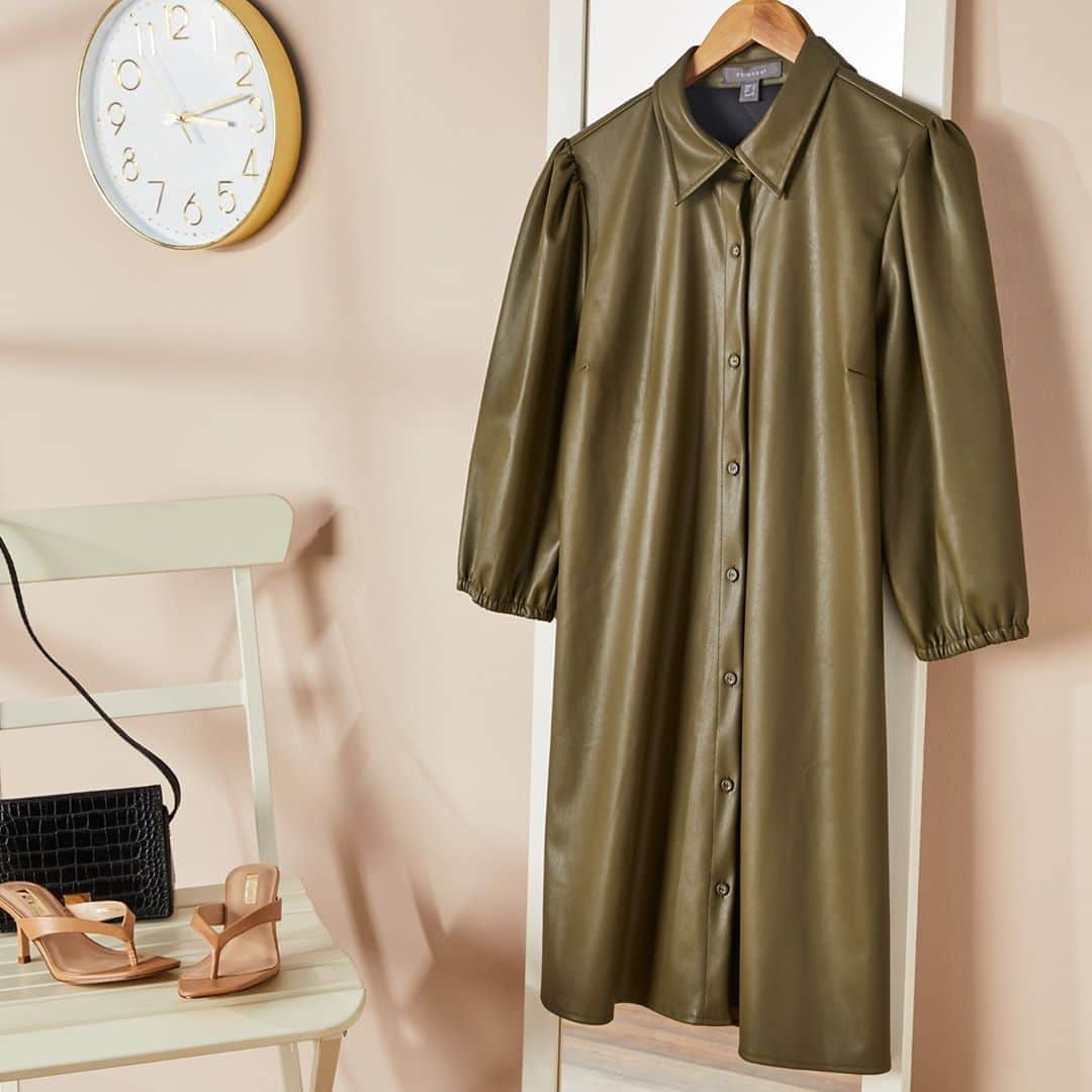 プリマークさんのインスタグラム写真 - (プリマークInstagram)「This faux leather shirt dress is truly a wardrobe fave RN 😍 Dress £15/€18/$22 #Primark #fashion」9月17日 4時00分 - primark