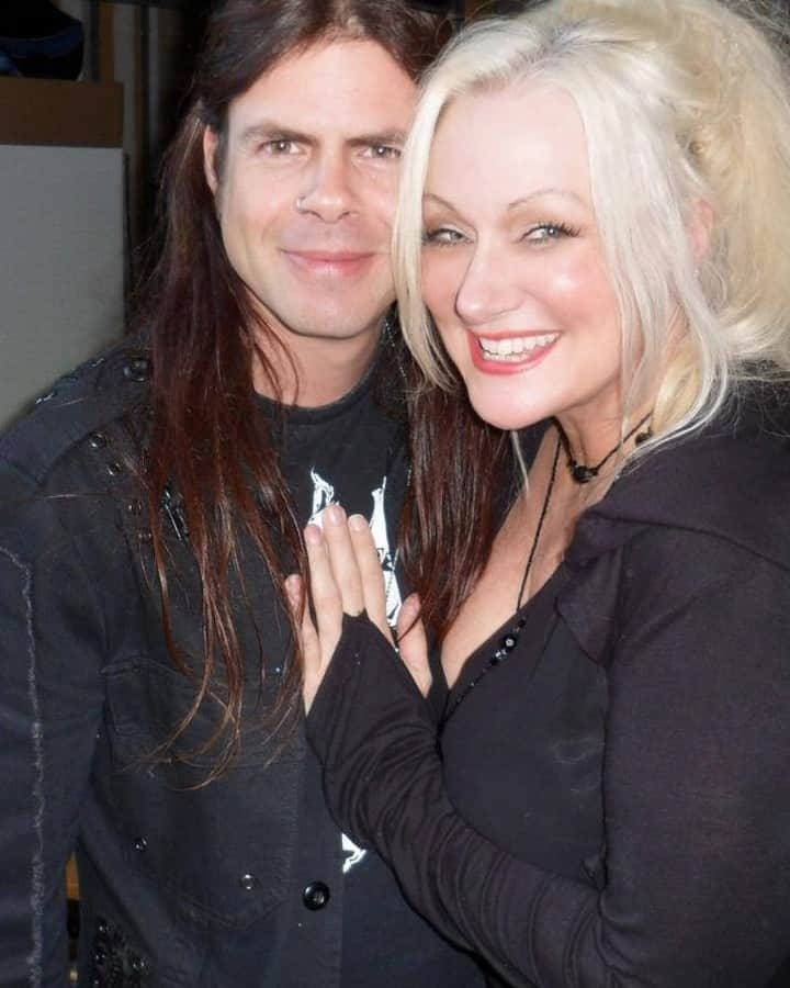 Queensrycheさんのインスタグラム写真 - (QueensrycheInstagram)「#waybackwednesday - Todd with Pamela Moore back in 2012 (October 27th show at Snoqualmie Casino in WA) #queensryche #snoqualmiecasino #wa #toddlatorre #tlt #thevoice #leadvocalist #singersongwriter #pamelamoore #suitesistermary #talentedvocalist #singers #memories #goodtimes #rychersrule」9月17日 4時00分 - queensrycheofficial