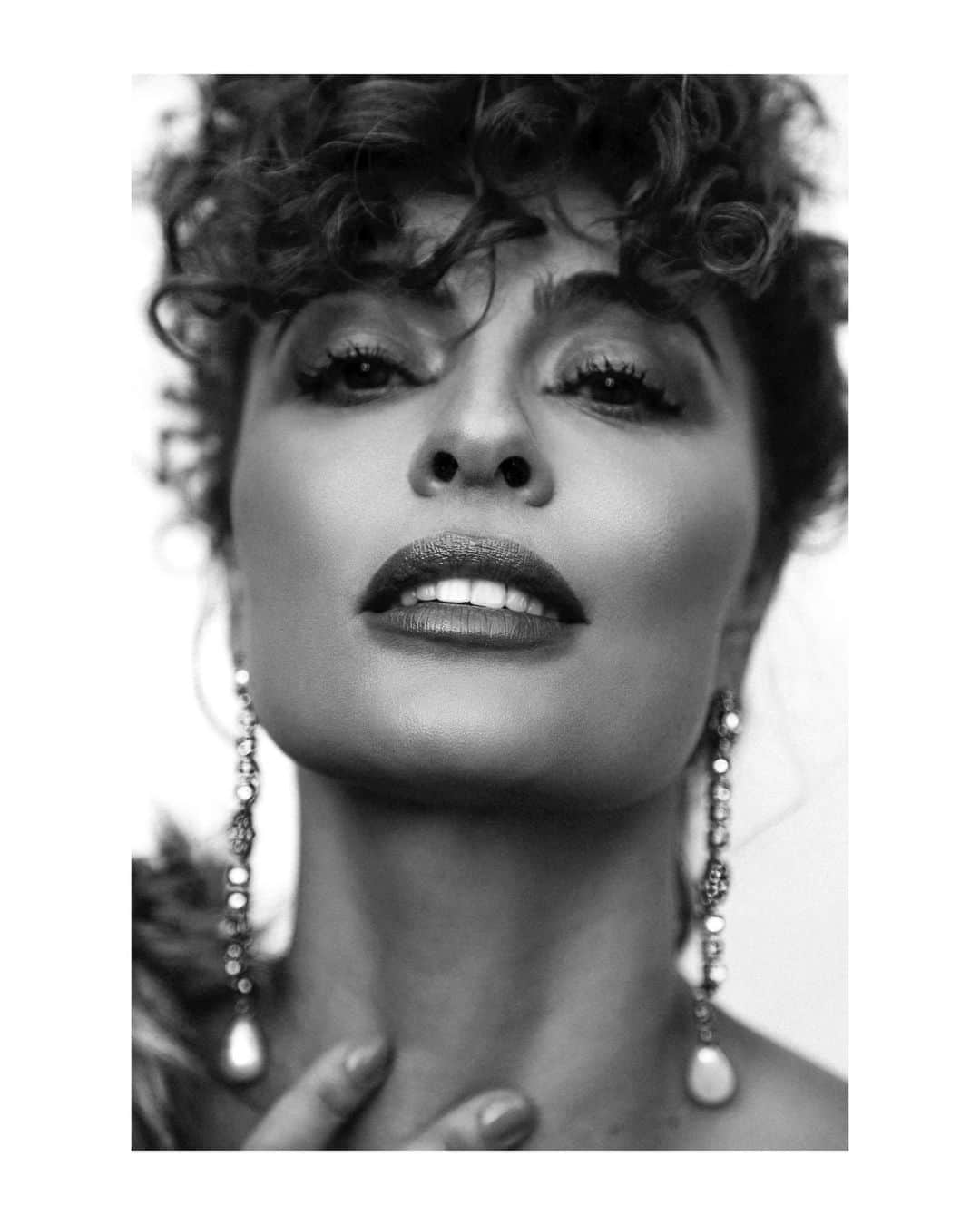 ジュリアナ・パエスのインスタグラム：「A few more... @carasportugal @lucasmennezes #totalmentedemais #adonadopedaço #dulceambicionus」