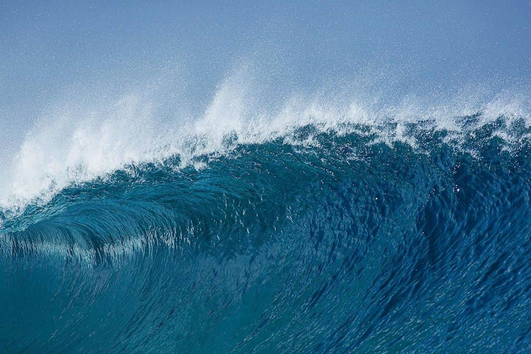 ニクソンのインスタグラム：「It's offshore and firing somewhere. Let us know if you scored today. #Nixon  📸: @toddglaser」