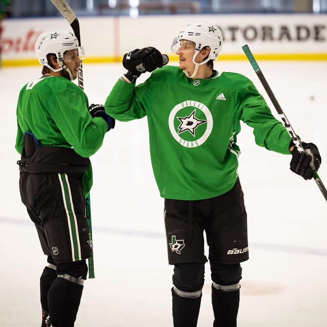 ダラス・スターズさんのインスタグラム写真 - (ダラス・スターズInstagram)「Back to work 🏒 #GoStars」9月17日 5時04分 - dallasstars