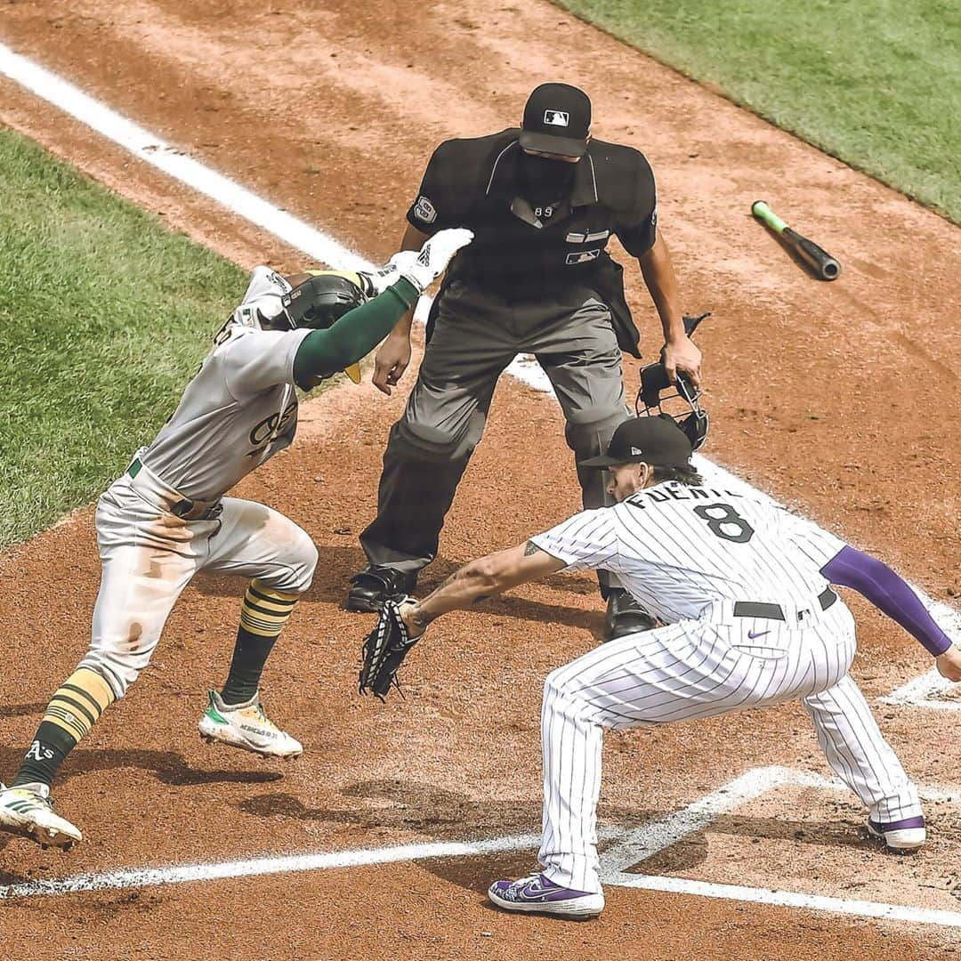 オークランド・アスレチックスさんのインスタグラム写真 - (オークランド・アスレチックスInstagram)「It’s not sliding, it’s diving with STYLE.  #RootedInOakland」9月17日 5時23分 - athletics