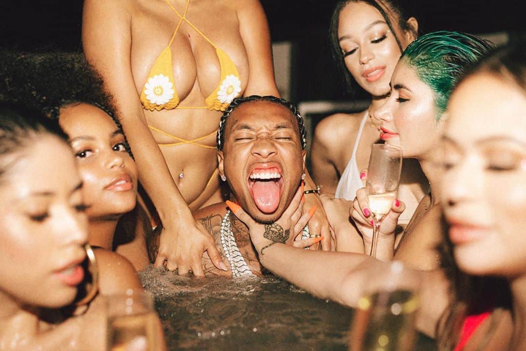タイガのインスタグラム：「ONLYFANS^^」