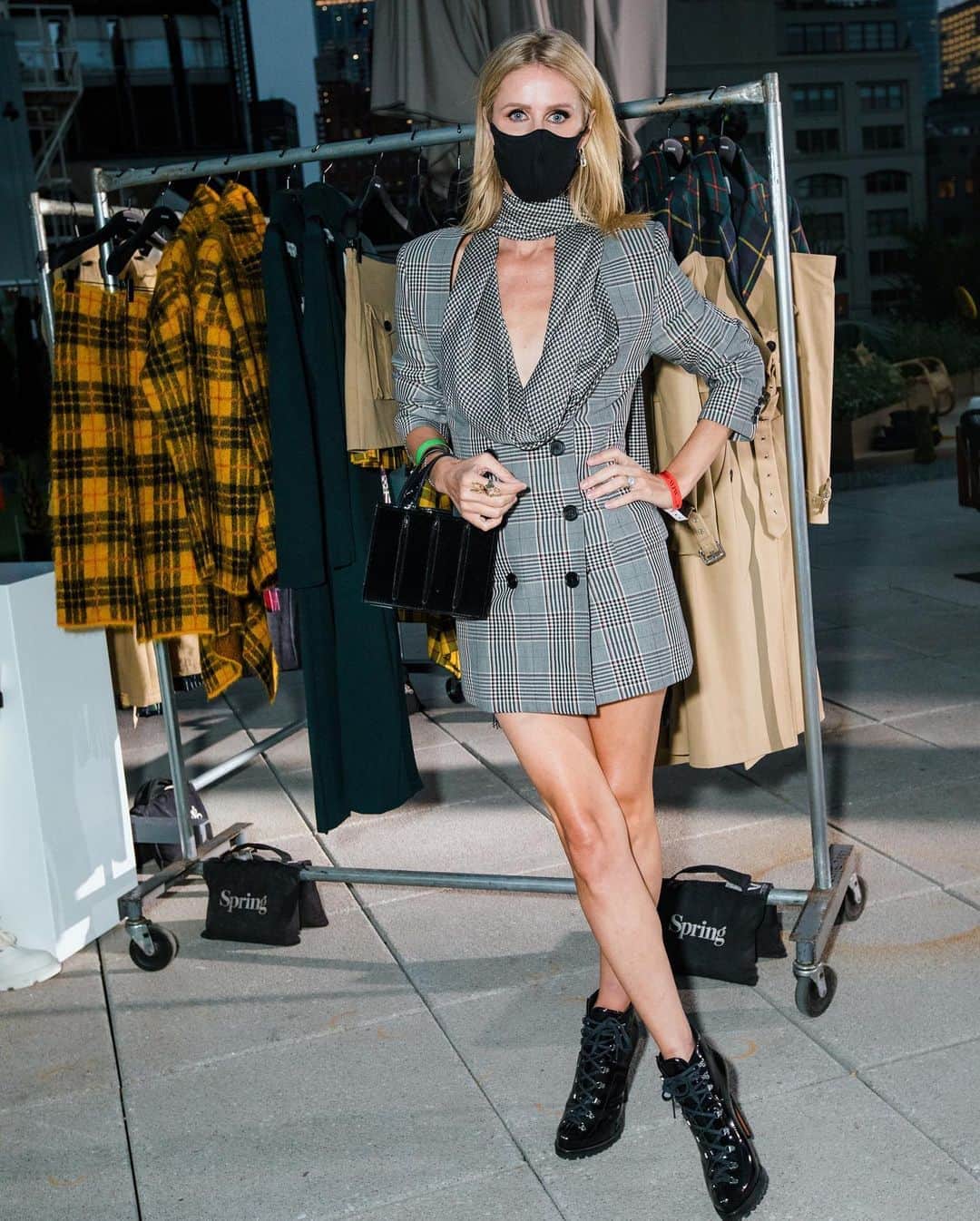 NYFW（ニューヨークファッションウィーク）さんのインスタグラム写真 - (NYFW（ニューヨークファッションウィーク）Instagram)「A night to remember at @monsemaison's shoppable Fall 2020 presentation at #NYFW with @marthahunt, designers @fernandogarciam1205 and @tokibunbun, and @nickyhilton. Swipe to see more from the event.」9月17日 6時19分 - nyfw