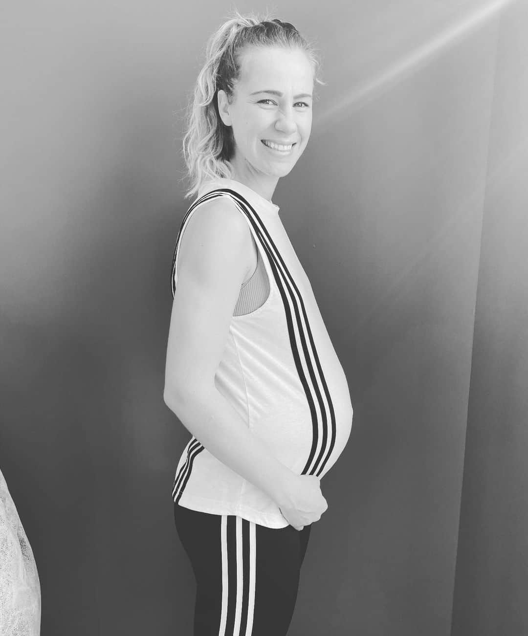 ベヴァリー・ゴーベル・ヤネズさんのインスタグラム写真 - (ベヴァリー・ゴーベル・ヤネズInstagram)「2️⃣8️⃣ weeks!」9月17日 6時26分 - bevyanez