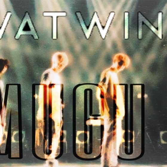 古幡亮（WATWING）のインスタグラム：「📢お知らせ📢  10/17(土)に WATWING 初のオンラインライブ WATWING "TSUMUGU LIVE" 開催が決定しました！  昼公演(13:00start) 夜公演(18:00start)の2回公演！  「Only One Life」から「SHELLY」までWATWINGの曲はもちろん、このLIVEでしか見れないspecialなセットリスト！ そして！ 今回は、 各公演で！ セットリストを変えてお届けしちゃいます！！！ つまり昼夜で 全然違うLIVEなんです😳🔥 楽しみすぎる！  チケットはWATWINGの公式LINE、 もしくはホリプロオンラインのWATWINGページよりチェックよろしくお願いします😌  僕のもう2つの投稿には この投稿とはまた別の お得な情報が載っていますので そちらもチェックしてください〜✨  チケット受付期間：9月12日(土)10:00～10月24日(土)21:00 ※アーカイブ期間中もチケット受付しております。  . . #WATWING#onlinelive#TSUMUGULIVE」