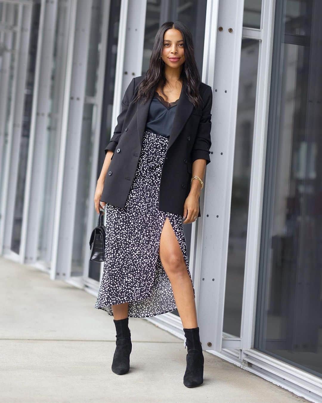 Wal-Mart Stores, Incのインスタグラム：「Five fresh ways to style the @Scoop fall collection, as seen on a few of our favorite style stars. #WalmartFashion 📸: @waityouneedthis @linhniller @lopezjennylopez @highlowluxxe @sophieelkus」