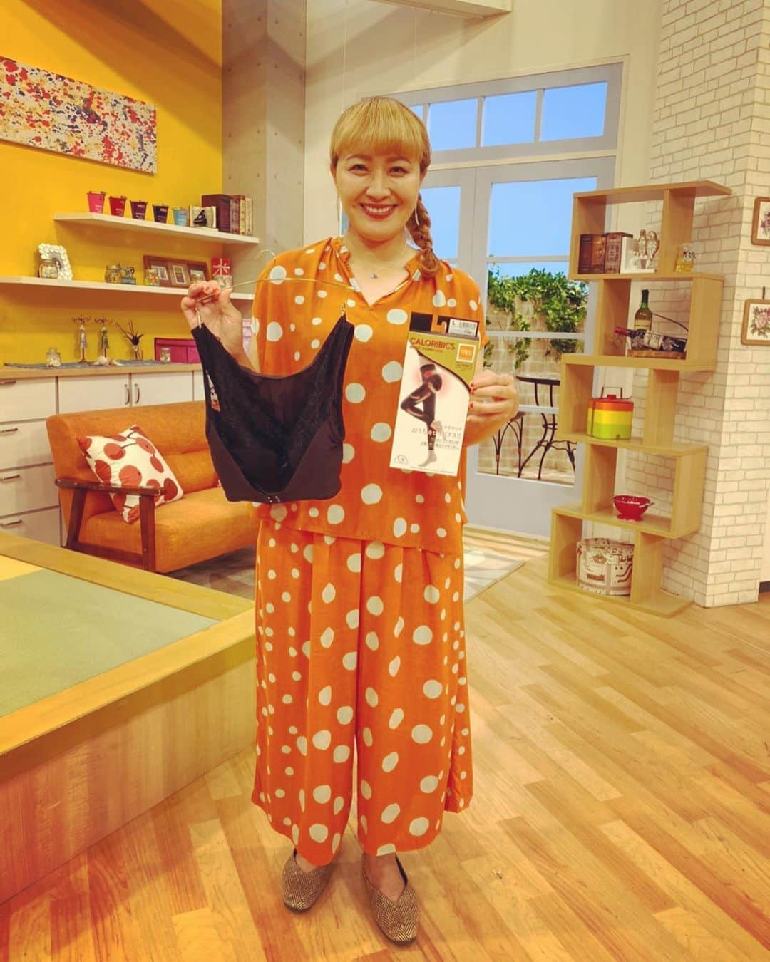 丸山桂里奈さんのインスタグラム写真 - (丸山桂里奈Instagram)「明日9/18(金)に、日本テレビ「女神のマルシェ」10:25〜出動させていただきます😍🥰😘 とても度肝抜かれる品々がありますので、まずは目と相談してみてくださいね😚😋😛 イトーヨーカドーさんも私の地元の、イトーヨーカドーさんでした。縁がありますね😍😍😍 みなさま、よろしくお願い致します🤲  #日本テレビ #女神のマルシェ #出動です #商品がこちらをみて笑ってました #とてもよい証拠ですね #私も沢山欲しいものがあり #新居に運びたいなと思ってます #イトーヨーカドー #イエナカ充実フェア #PR #いい意味で #インスタバエ」9月17日 17時46分 - karinamaruyama