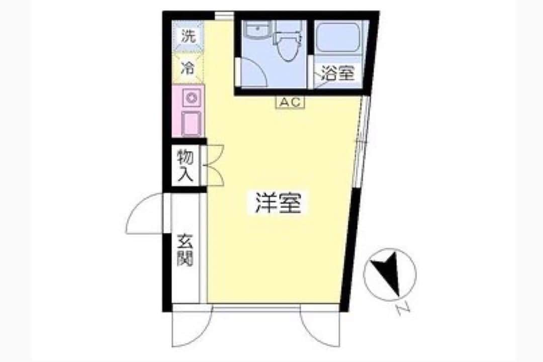 グッドルームさんのインスタグラム写真 - (グッドルームInstagram)「コンクリのお部屋に住むの、夢だったんだ。  東京 #桜新町 ワンルーム 24.55㎡  ▼きみといたい。  ----------------------  ＊ペット相談可能なお部屋です＊  コンクリートと、床から天井までの大きな窓。 開放感あふれる広々としたお部屋です。  玄関から、そのまま洋室へ繋がります。 横長の玄関でペットの足をふきふき。 お散歩グッズは玄関前に置いておこうかな。  収納もたっぷり。 クローゼットの中に棚があるので 色んなものを仕舞うことができますね。  モニタ付きドアホンやオートロック、 セキュリティー面も安心できますよ。  ・⁠ こちらの物件は実際に住めるお部屋です。詳細はストーリー、ハイライトにて！⁠ ・⁠ こだわりのお部屋探しは、@goodroom_jp から URLをチェック！⁣⁣⁣⁣⁣⁣⁣⁣⁣⠀⁣⠀⁠ ・⠀⁠ ※最新のお家賃につきましては、リンク先物件ページからご確認ください。⁠ ⁠・⁠ #goodroom #interiordesign #decoration #myhome #homedesign #interiordecor #urbanlife #apartment #tokyo⁠ #東京 #生活 #シンプルな暮らし #シンプルライフ #日々の暮らし #引っ越し #暮らしを整える #一人暮らし #物件探し #お部屋探し #お洒落な暮らし #理想の空間 #空間デザイン #間取り図 #賃貸⁠ #丁寧な暮らし #ペットと暮らす  #コンクリート打放し  #一人暮らし女子 #一人暮らし男子」9月17日 18時00分 - goodroom_jp