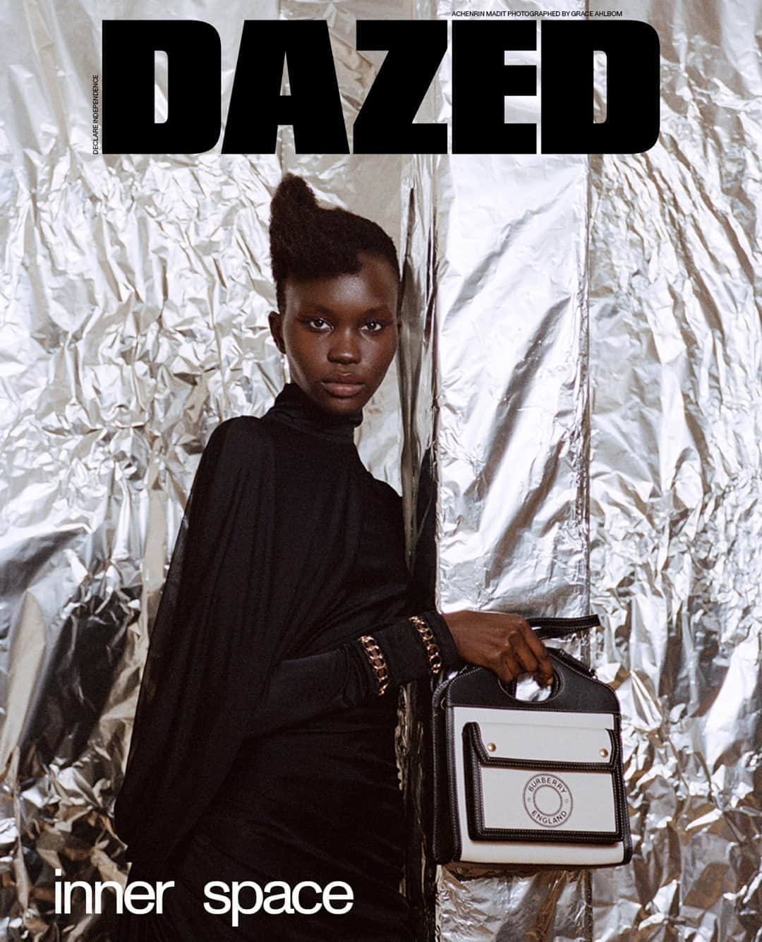 Dazed Magazineさんのインスタグラム写真 - (Dazed MagazineInstagram)「💫INNER SPACE💫⁠ ⁠ For our autumn issue fashion cover, see model @achenrin shine on with the Pocket Bag from @burberry’s AW20 collection. ⁠ ⁠ The new issue is OUT NOW. Tap the link in bio to get yours 📲⁠ ⁠ Photography @sk8rmom420⁠ Styling @emmawyman ⁠ Hair @mustafayanaz⁠ Make-up @emikaneko⁠ Set design @tunabird ⁠ Production @apstudioinc⁠ Casting @noah_shelley_casting  ⁠ @achenrin wears all clothes and accessories @burberry AW20 ⁠ ⁠ Taken from the autumn 2020 #ReadUpActUp issue of #Dazed」9月17日 18時01分 - dazed