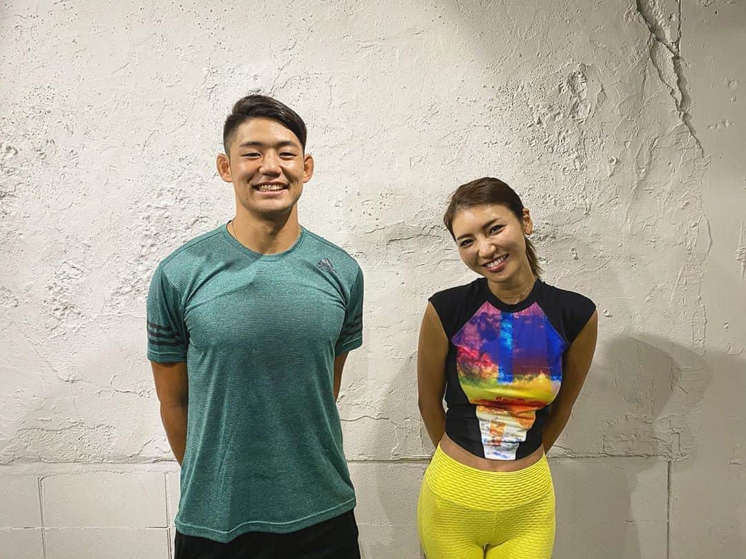 のインスタグラム：「先日元ベストボディージャパンの奈保とYouTube撮影！乞うご期待✨ #トレーニング #training #ベストボディージャパン #栄養士 #youtube」