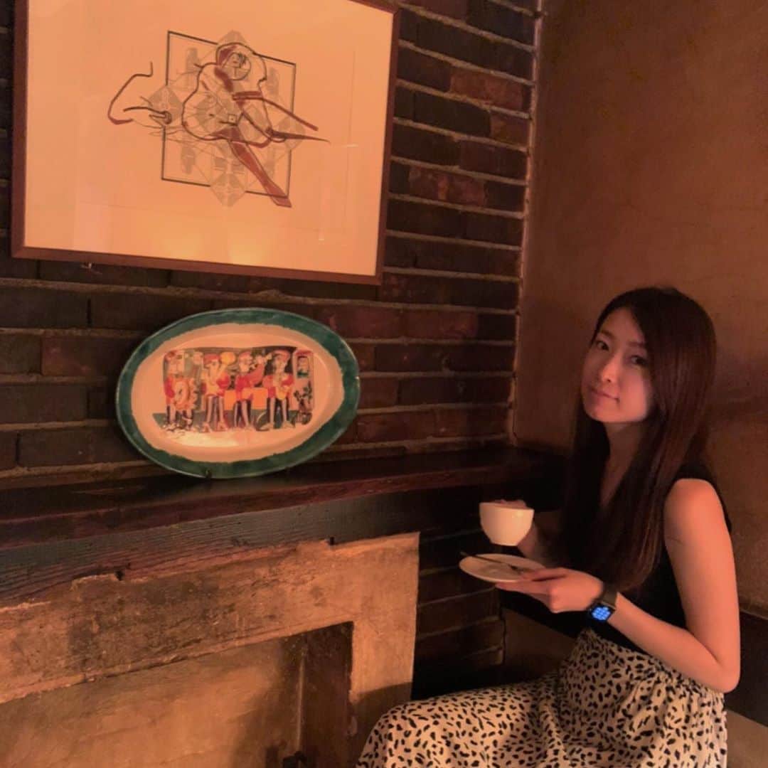 木谷有里さんのインスタグラム写真 - (木谷有里Instagram)「・ 9月後半☺︎ かなり過ごしやすくなりましたね！🍁 ・ 最近コーヒーばっかり飲んでる☕️ 相変わらずブラックでは飲めないけど笑笑 家でカフェラテ作れる機械ほしい😎 ・ #東京おしゃれカフェ  #青山　#東京 #カフェ #tokyo #cafe #aoyama」9月17日 18時18分 - kitani_yuri