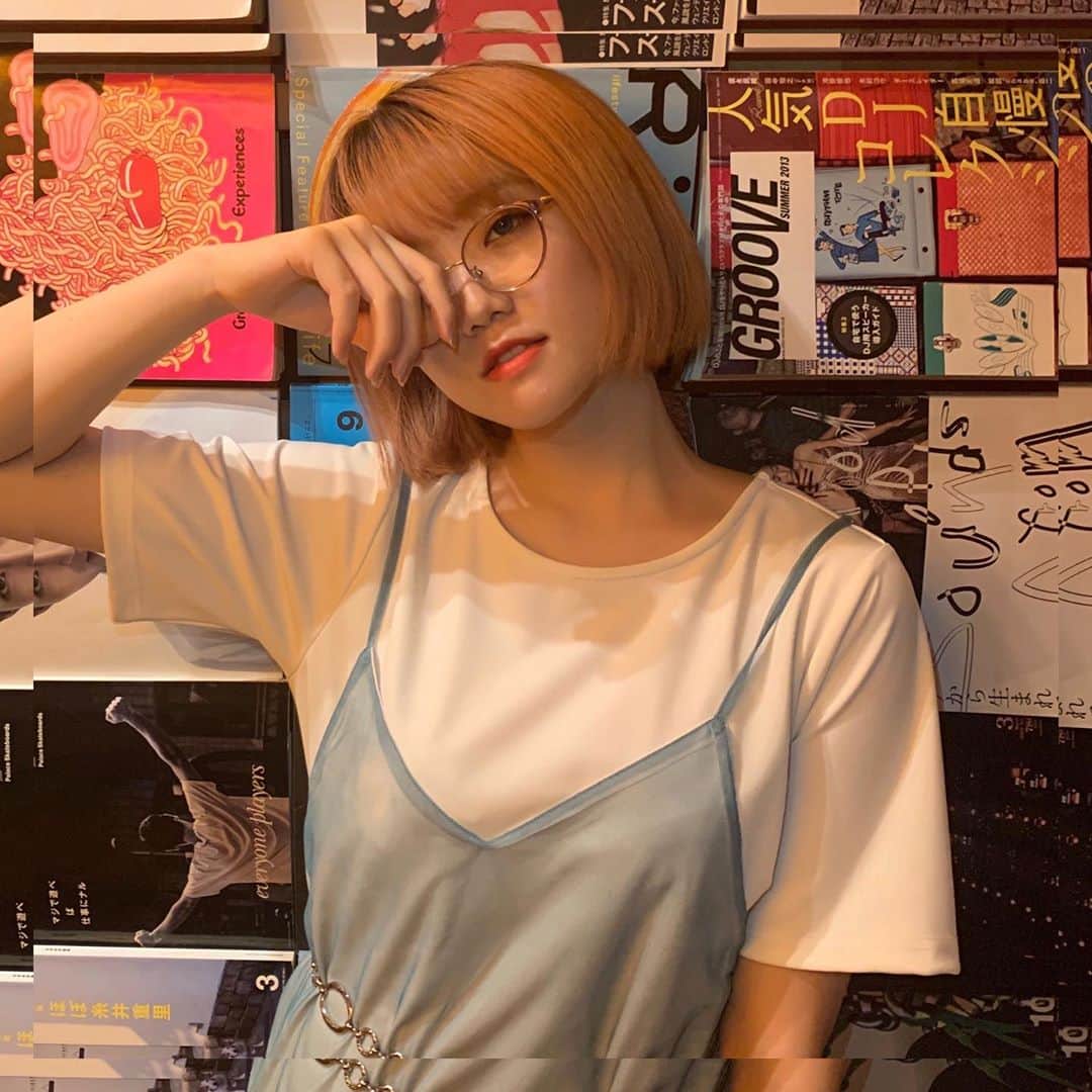 瀧澤彩夏のインスタグラム：「📕📗📙📘」