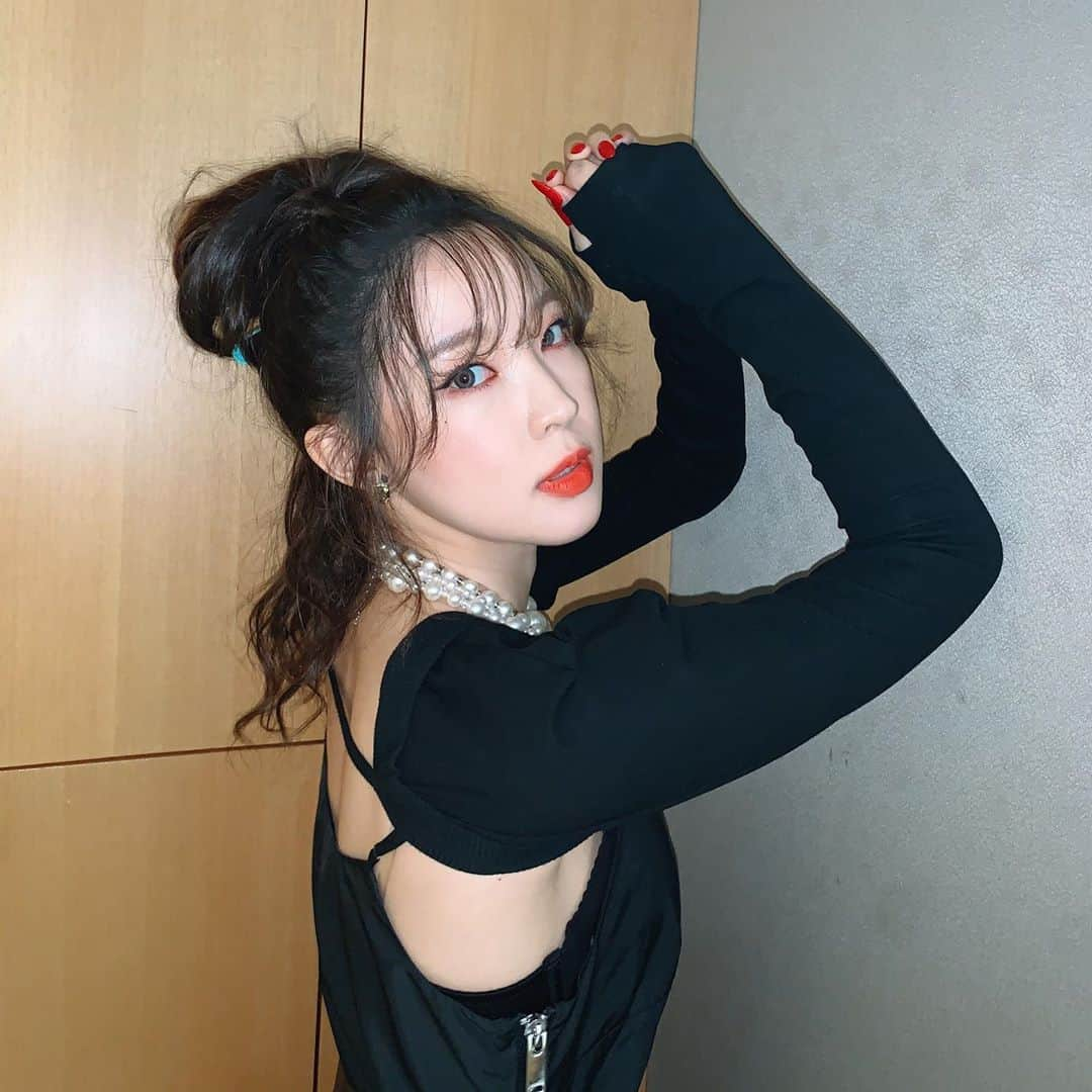 チョン・ジユンさんのインスタグラム写真 - (チョン・ジユンInstagram)「삥뽕🖤」9月17日 19時08分 - jenyerjiyoon