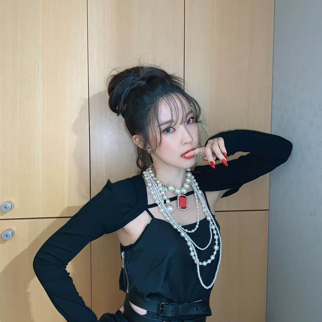 チョン・ジユンのインスタグラム：「삥뽕🖤」